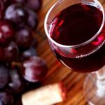 Червоне та біле вино: експерти Alcomag розкажуть про корисні властивості напою