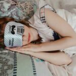 Маска для сну: як даний аксесуар робить сон здоровим і міцним