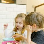 Які 5 помилок в харчуванні дитини шкодять її здоров’ю: думка дієтологів