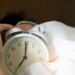 Повторити не можна прокидатись: як дрімота після будильника грає з…
