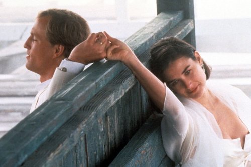 Чому жінкам роблять непристойні пропозиції?