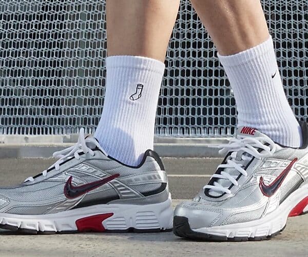 Чоловіче взуття в INTERTOP: як обрати ідеальні кросівки Nike та шльопанці