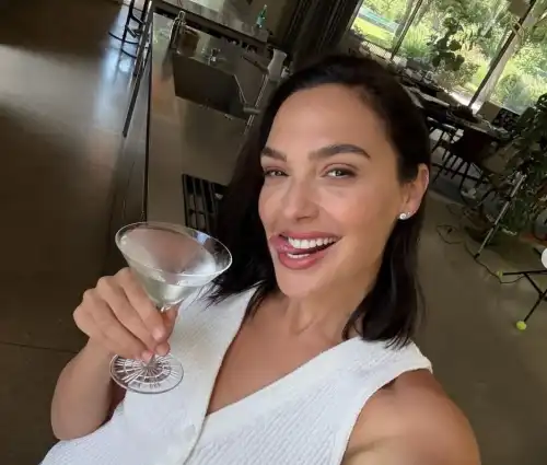 Гал Гадот, відома з “Диво-жінки”, шокувала радикальним перетворенням зовнішності.