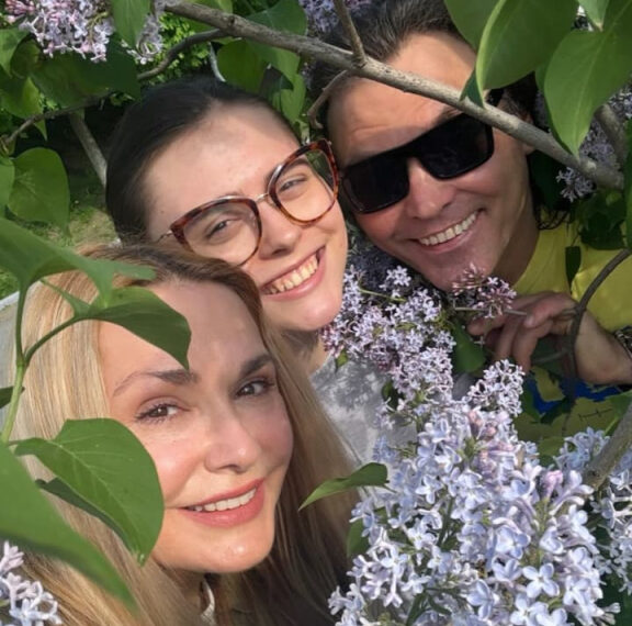 Ольга Сумська сердечно поздоровила дочку з 24-річчям.