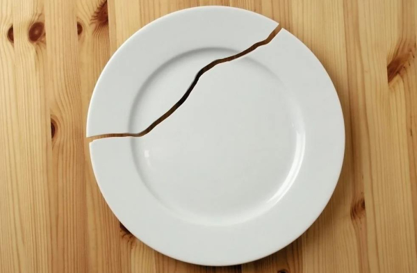 Polterabend – що це таке? Бійте посуд, це на щастя