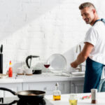 Чи потрібний чоловік на кухні?