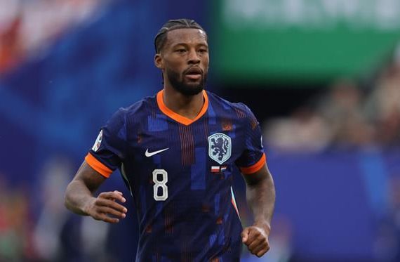 Вейналдум може переїхати до MLS