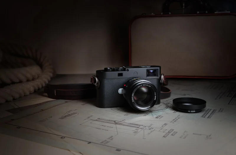 Камера Leica з об'єктивом Summicron-M 66mm f/2