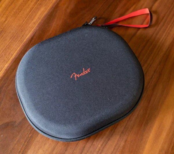 Fender Mix: універсальність підключення, посередня якість звуку