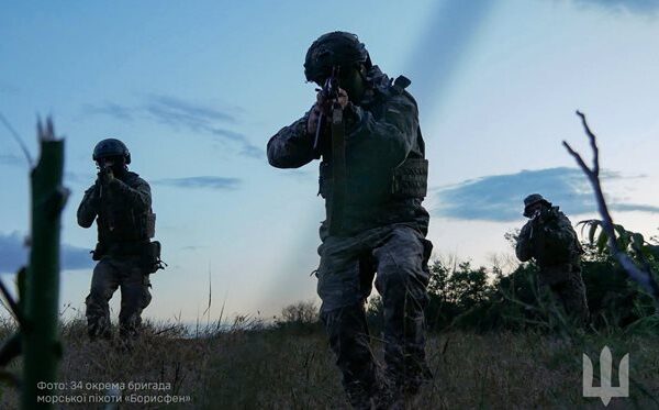 Посилки оподаткують, F-16 бракуватиме ракет: головне з 1667 дня війни