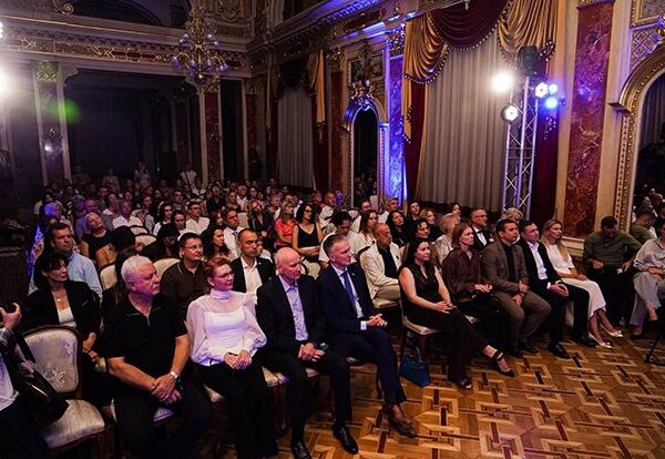 «Дзеркало» виявило махінації: що ховається за новими цифрами?
