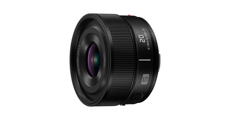 Чорний об'єктив Lumix S 20mm f/2.5 зблизька