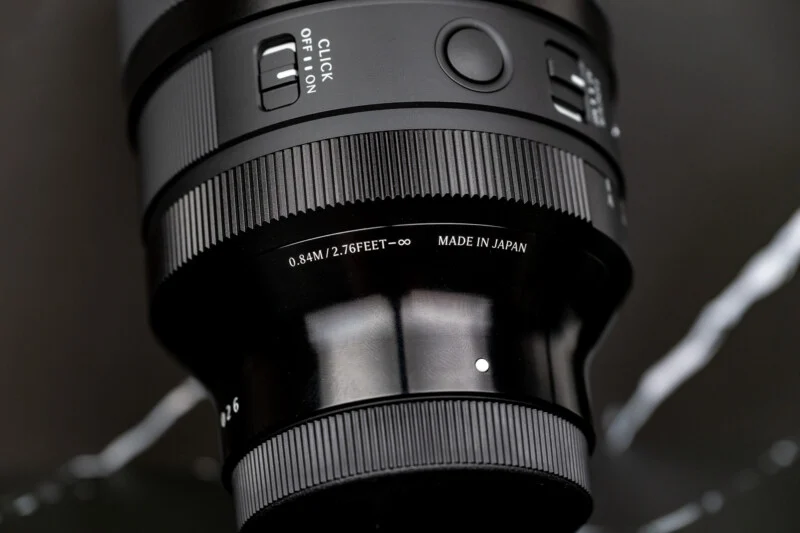 Об'єктив Sigma 85mm f/1.2 DG Art, вид збоку
