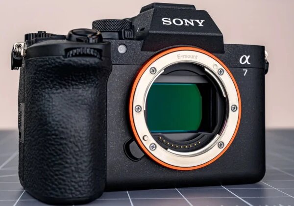 Sony a7 V – рекордсмен продажів першої половини 2026 року