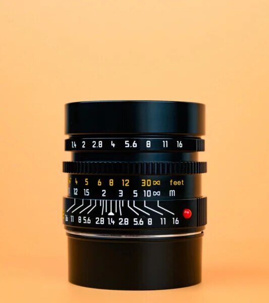 Light Lens Lab 35mm f/1.4: Радість від фотографії за доступну ціну