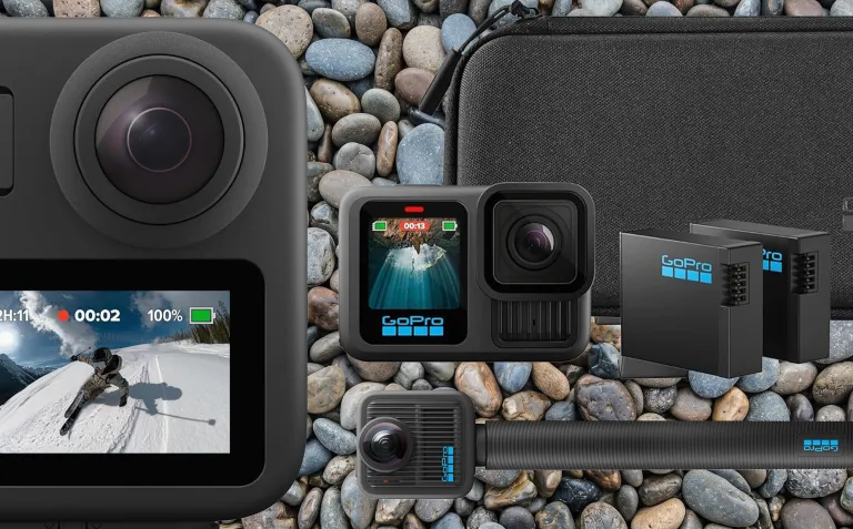 Камери GoPro на фоні скель