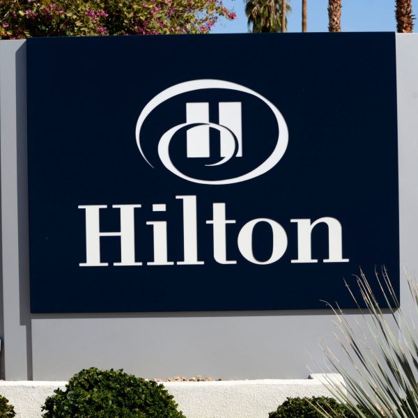 Hilton дозволив елітним учасникам програми лояльності сплачувати балами через додаток