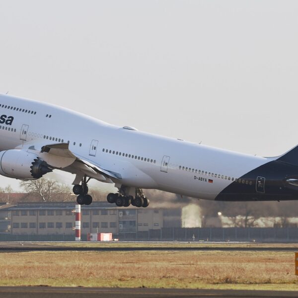 Boeing завершив епоху 747: останній літак передано замовнику
